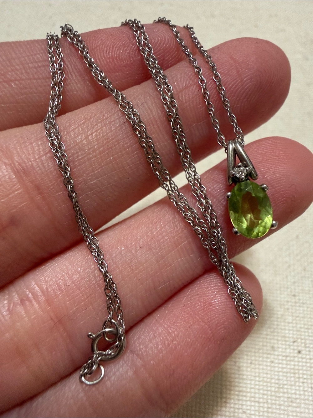 Stunning 14K Gold W/Diamond Necklace with Green Peridot Pendant 18’ inch